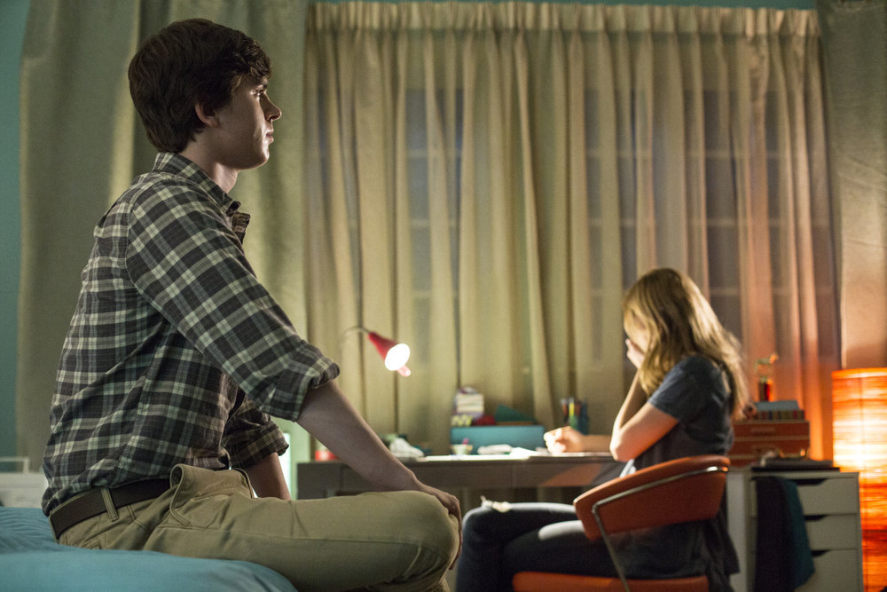 Review: Bates Motel 2.01- “Gone But Not Forgotten”