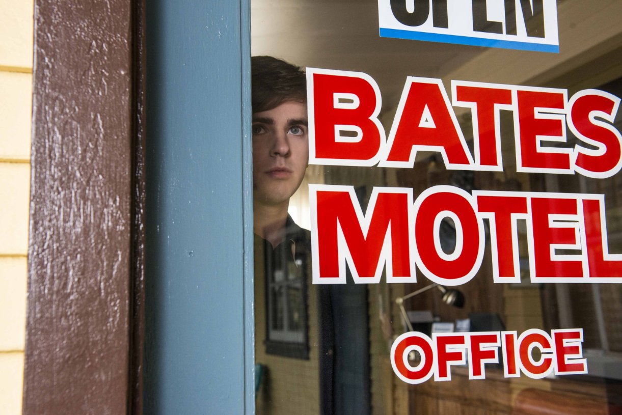 Review: Bates Motel 3.01- “A Death in the Family”